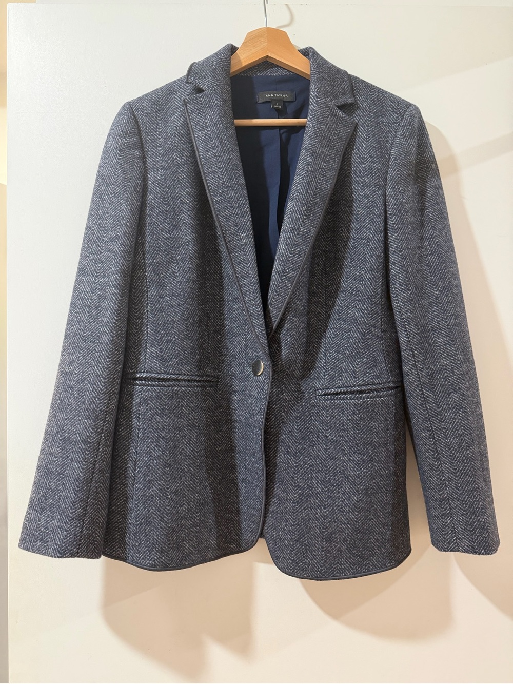 Ann Taylor Herringbone Blazer Blazer Blue White, Gold Buttons size 6